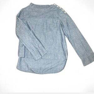 J crew high low jean shirt with button shoulder. Light weight size 6 women’s